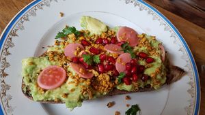 God tier avocado toast at La Colectiva Cafe in Madrid