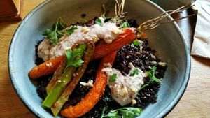 Plato del día at La Colectiva Cafe in Madrid