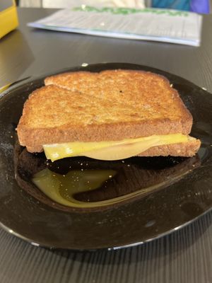 Vegan toast   at Vegana By Tentúgal in Porto