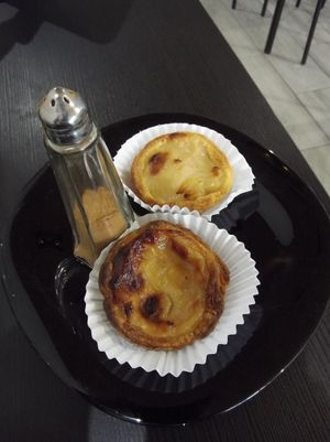 vegan nata with cinnamon at Vegana By Tentúgal in Porto