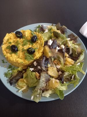 Tofu à Brás - a vegan version of a portuguese dish at Vegana By Tentúgal in Porto