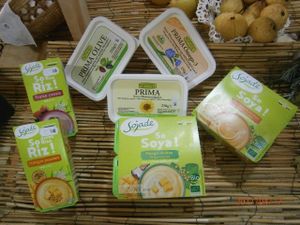 Vegan yogurts at Vegana By Tentúgal in Porto