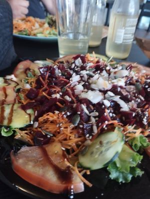 Mixed salad at Vegana By Tentúgal in Porto