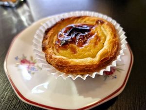 "Pastel da nata" (típic de Portugal) vegà: boníssim!!! at Vegana By Tentúgal in Porto