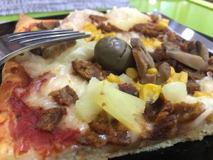 Gorgeous pizza  at Vegana By Tentúgal in Porto