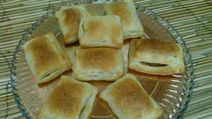 puff pastry with smoked sausages at Vegana By Tentúgal in Porto