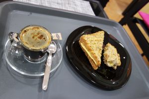 Good "sandes" with this no meat "croque-monsieur" at Vegana By Tentúgal in Porto