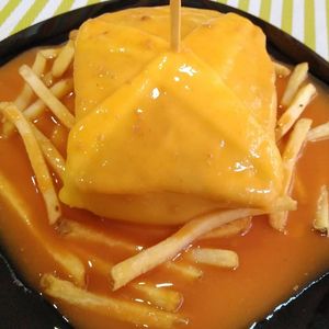 100% Vegan Francesinha on Sundays at Vegana By Tentúgal in Porto