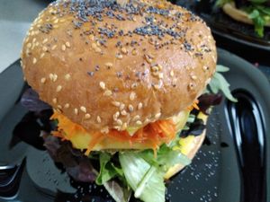 Burguer at Vegana By Tentúgal in Porto