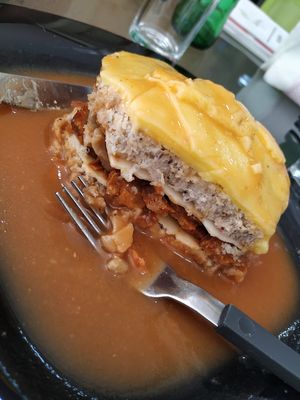 special sandwich con salsa francesinha at Vegana By Tentúgal in Porto