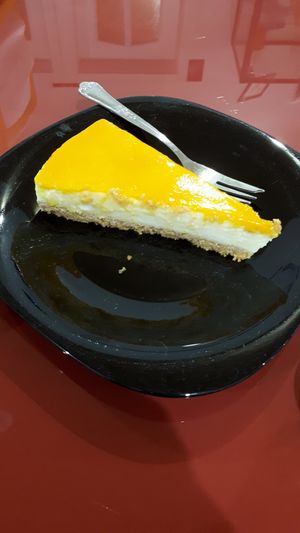 Noncheesecake de manga! Delicioso!!! at Vegana By Tentúgal in Porto