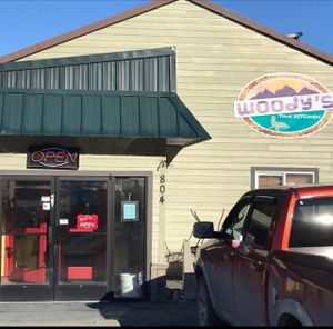 entrance at Woody's Thai Kitchen in Seward