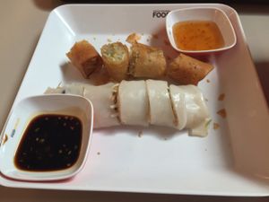 Spring rolls at Jay Health in Chiang Mai