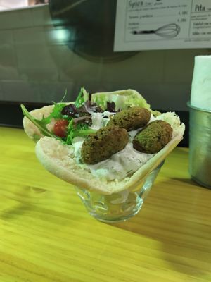 Pita de falafel at Condende in Sevilla