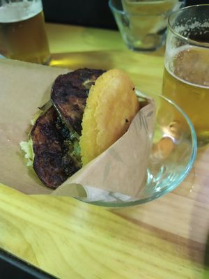 Arepa de berenjena at Condende in Sevilla