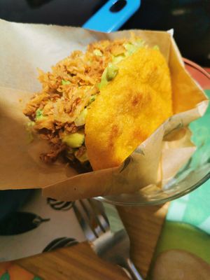 Arepa de guacamole at Condende in Sevilla