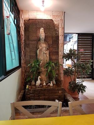 Peaceful at Tien Sieng Vegetarian Foods in Chiang Mai