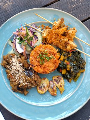Jollof and other Nigerian goodness at Simone's Kitchen in Antwerpen