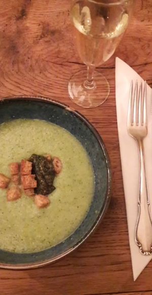 Broccoli soup 🥦🥣 at Simone's Kitchen in Antwerpen