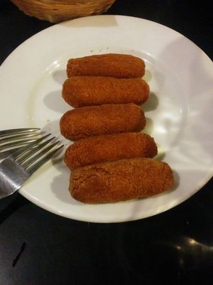 Vegan croquetas at Hermanos Egea in Madrid