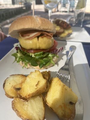 haburguesa de proteina de guisante  at Platea de Almagro in Almagro