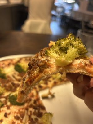 Vegan Margherita w/ broccoli & vegan gehakt 19,25€
Ketchup 0,25€
  at Novecento in Haarlem