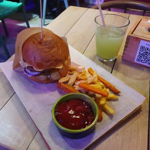 Omnomnom burger at OM NOM NOM in Lviv