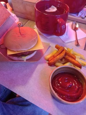 Burger at OM NOM NOM in Lviv