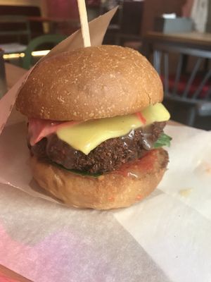 Cheeseburger at OM NOM NOM in Lviv