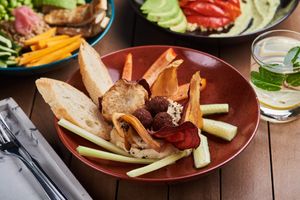 Hummus at OM NOM NOM in Lviv