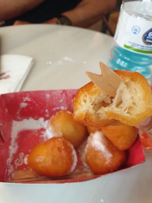 Lukumades with icing sugar €2.90 at Lukumades in Athens