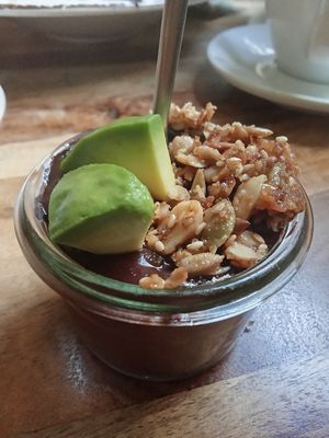 Muss de chocolate y aguacate 🥑 at Cafe Green Bakery in Madrid
