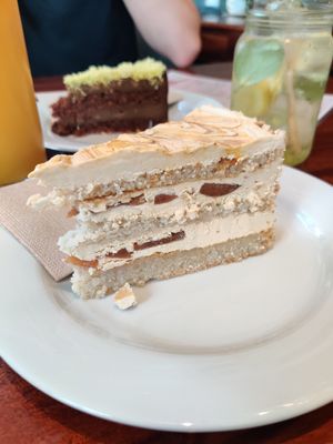 Pear-caramel cake at Café-Bistro Daheim in Bad Schandau