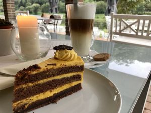 Chocolate-Orange-Cake and Latte Macchiato at Café-Bistro Daheim in Bad Schandau