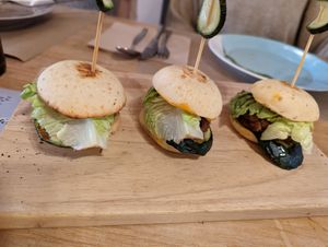 Mini burgers - starter at La Casa Viva in Tavernes De La Valldigna