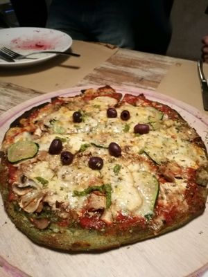 pizza spirulina at La Casa Viva in Tavernes De La Valldigna