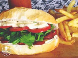 Choripan at Shanti Burger in Taboao Da Serra