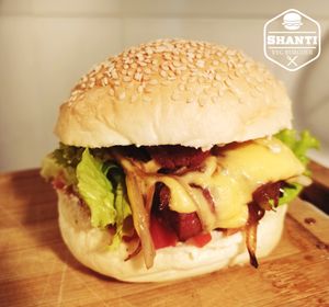 x-Calabresa at Shanti Burger in Taboao Da Serra