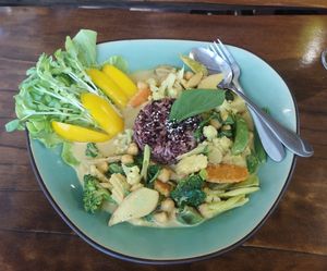 Gelbes Curry at Wild Tribe Cafe in Koh Samui