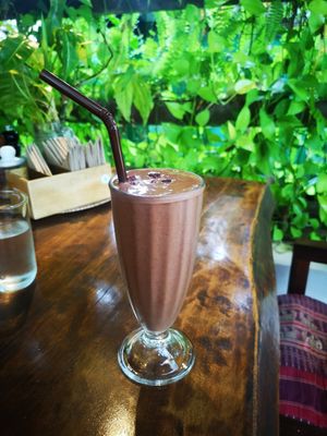 Schoko Smoothie mit Datteln und Bananen at Wild Tribe Cafe in Koh Samui