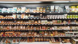 Refrigerated section at Hello Vegan in Uster