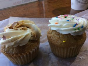 Vanilla and almond/caramel cupcakes at Herbivores Marche Vegetalien in Montreal