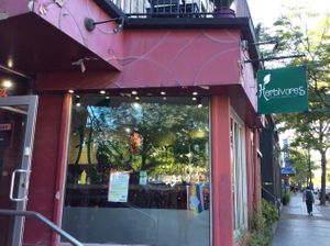 The place at Herbivores Marche Vegetalien in Montreal