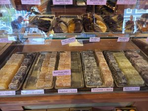 Vegan options marked with "V" at Harbor Candy Shop in Ogunquit