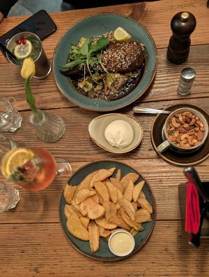 Very good vegan and vegetarian options available. Warm hospitality! We had a good time :) at Ramasuri in Vienna