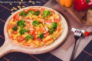 Vegetarian Pizza at Spring Lotus - Duong Sinh Chay in Hanoi