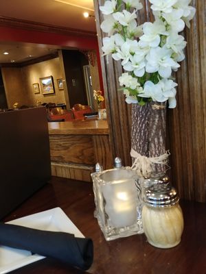 Table arrangement at Mama Rose in Estes Park