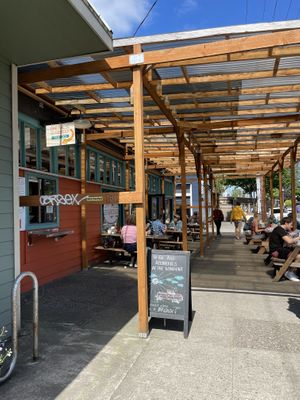 Outdoor seating  at Off The Griddle - Southeast in Portland
