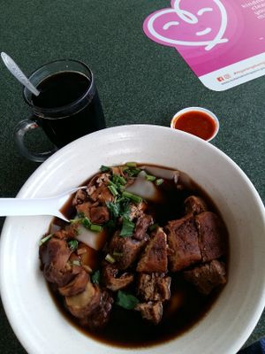 Kway Chap at Xiang Yuan in Central Singapore