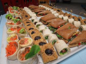 Assortiment de fingerfoods salés "sains et savoureux" at Delice Vegetal in Kaeerjeng